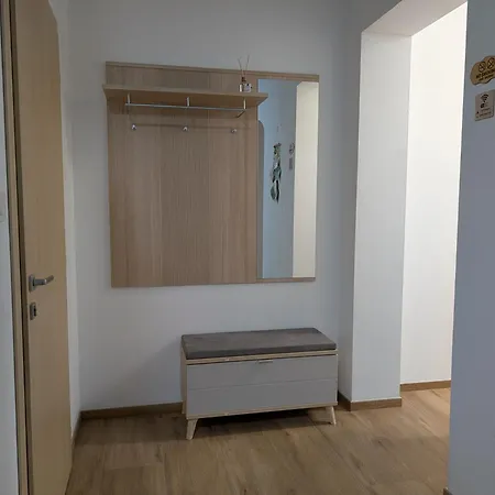 Apartma Pod Kostanjem